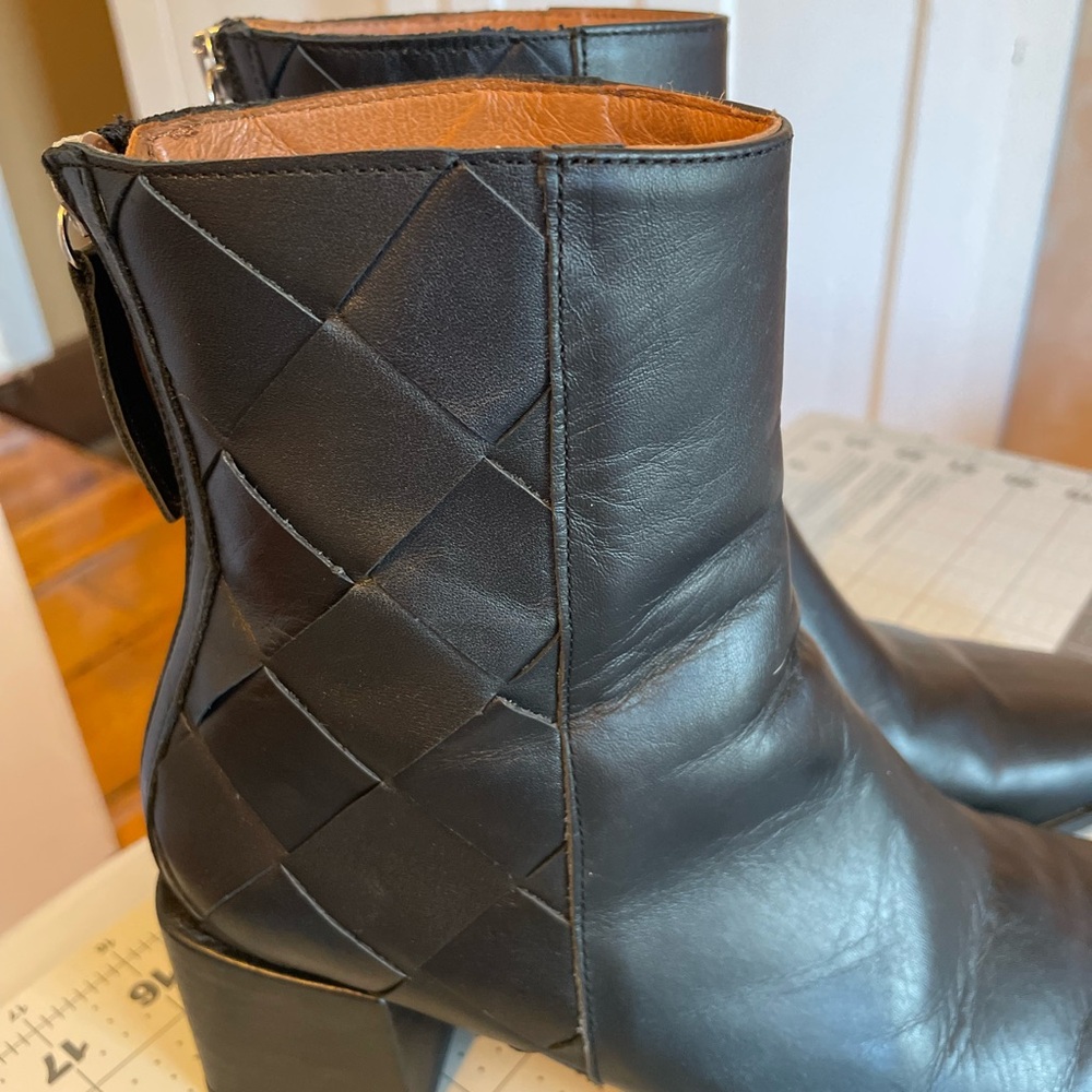Angel Alarcon Women's Woven Black Leather Ankle Boots Size EU 38 US 7